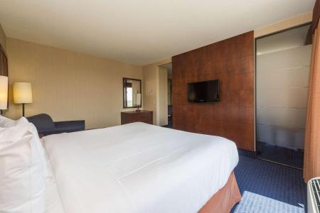 Quality Inn & Suites - 35