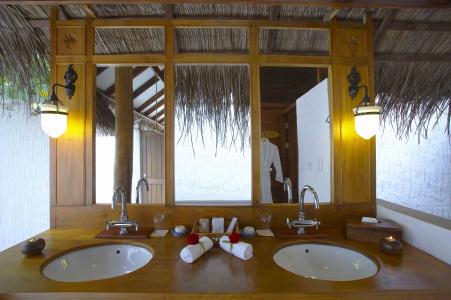 Medhufushi Island Resort - 11