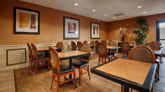 Best Western Savannah Historic District - 17
