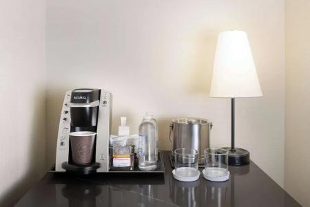 DoubleTree Suites by Hilton - 94