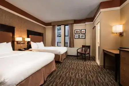 The at Fifth Avenue - 40