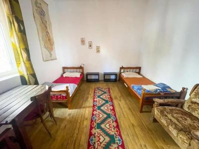 Tirana Backpacker Hostel - 5