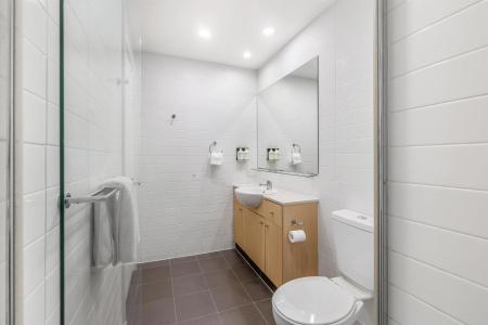 Adina Apartment Barrack Plaza - 9