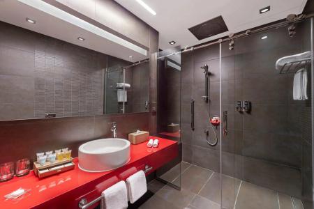 Four Points by Sheraton - 32