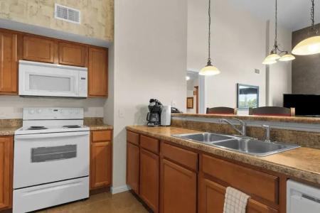 Grand Crowne by Capital Vacations - 155