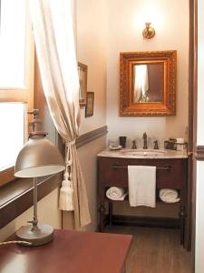 Boutique Castillo Rojo - 54