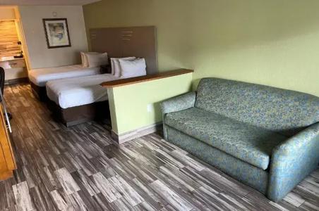 Quality Inn & Suites Downtown - 17