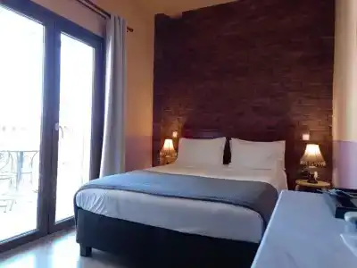 Mythos Guesthouse - 24