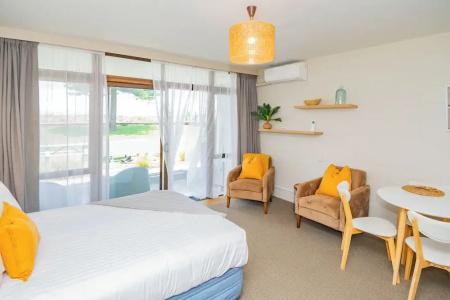 Whispering Sands Beachfront - 17