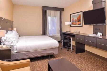 Holiday Inn Expresss & Suites West, An Ihg - 71