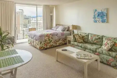 Tropical Studios At Marine Surf Waikiki - Free Parking - Best Location - Full Kitchen - Swimming Pool - 75