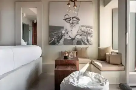 West East Suites - 76