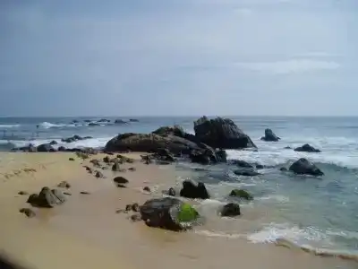 Sri Gemunu Beach Resort - 3