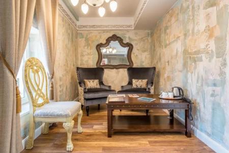Plaza Marchi Old Town - Mag Quaint & Elegant Boutiques - 158