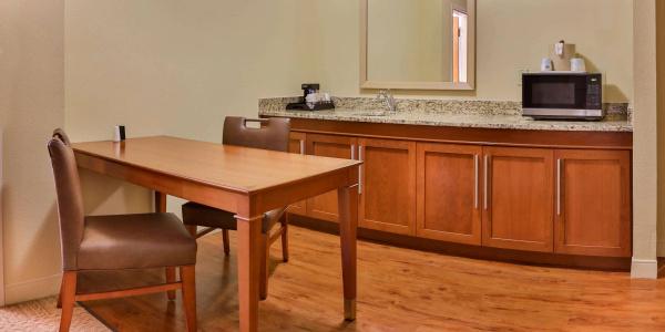 Hampton Inn Charleston-Daniel Island - 20