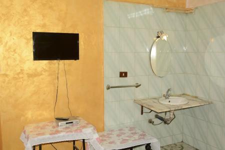 City Hostel - 85