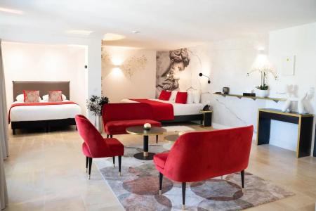 Petit Hôtel Confidentiel - 144