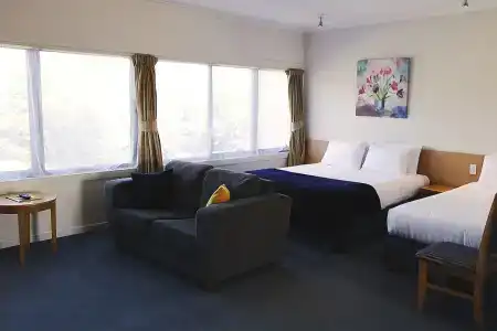 Saxton Lodge - 20