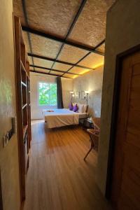 Tanya Baan Bon Doi - 31