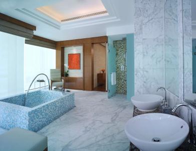Grand Hyatt - 8