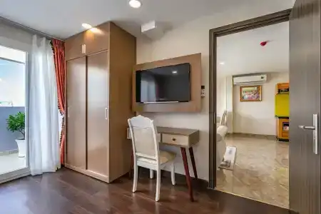 Emerald Central - 112