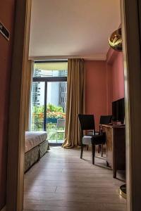 Grand Astoria - 62