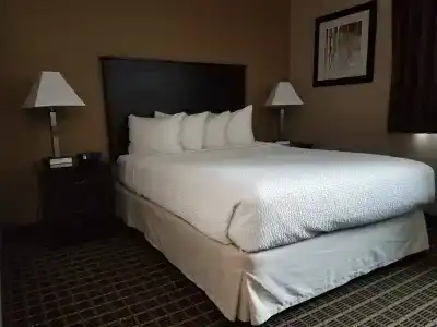 Americas Best Value Inn and Suites - 4
