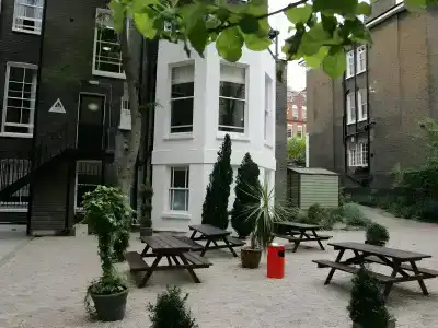 Yha Earl's Court - 14