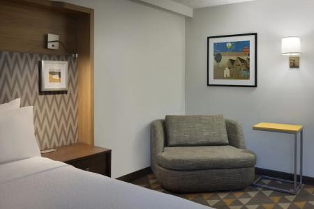 Holiday Inn, An Ihg - 79