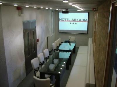 Arkadia - 13