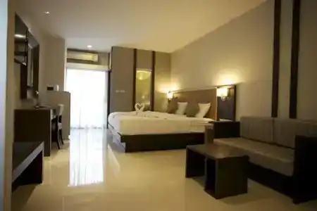 April Suites - 49