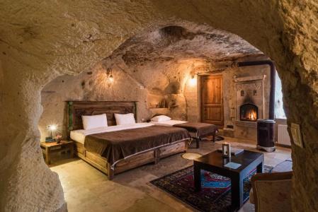 Atilla's Cave - 213