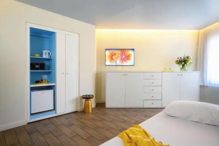 U Coral Beach Club - 58