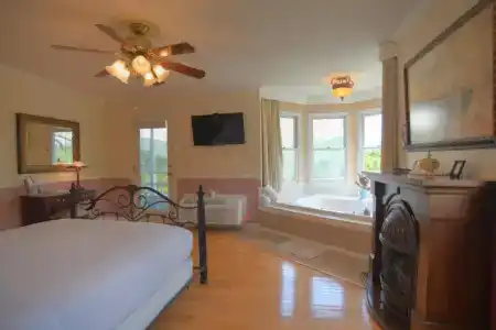 Blue Mountain Mist Country Inn - 113