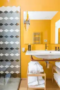 Rarity Suites - 182