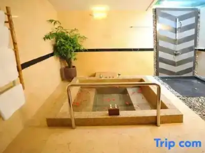 Diamond Bay Resort & Spa - 270