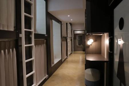 Sleep Walker Poshtel - 19