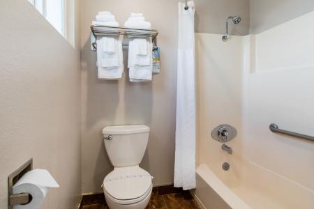 Stanford Motor Inn - 9