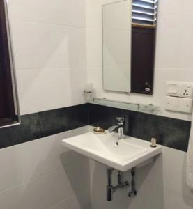 Sunrise Palace Negombo - 7