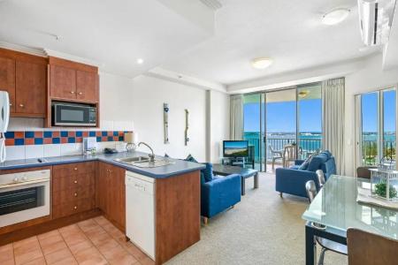 Crystal Bay On The Broadwater - 329