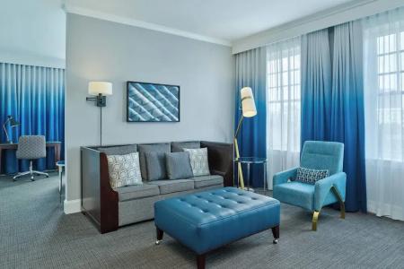 Le Meridien Dallas, The Stoneleigh - 77