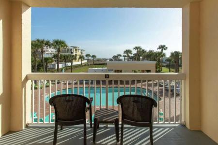 Hampton Inn - 133