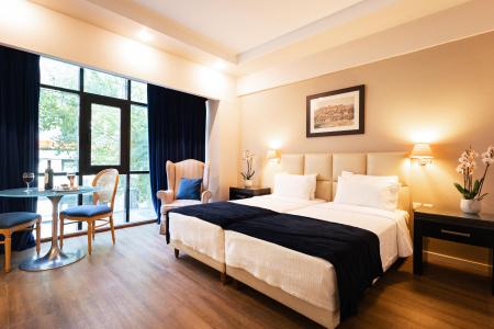 Best Western Plus Embassy - 4