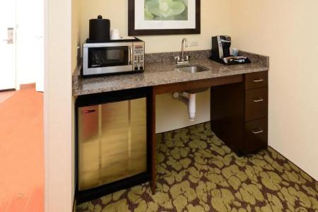 Hilton Garden Inn Airport - 72