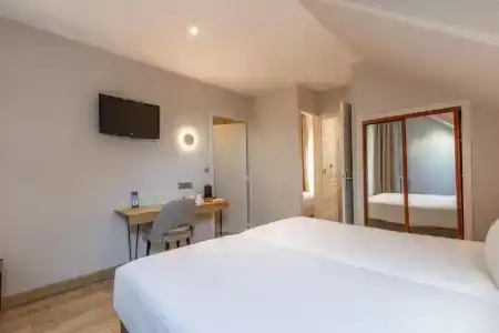 Kyriad Saint Malo Centre Plage - 92