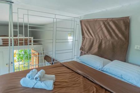 Apinya Resort Bangsaray - 4