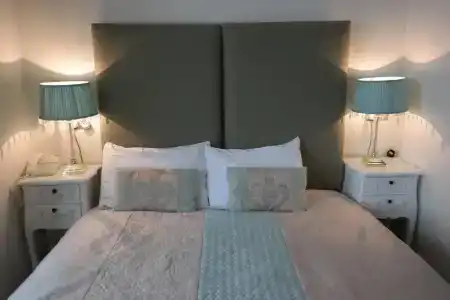 Acorn b&b - 1