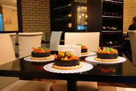 & Cafe Batus - 8