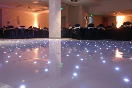 Holiday Inn Express & Suites - Aurora Medical Campus, An Ihg - 14