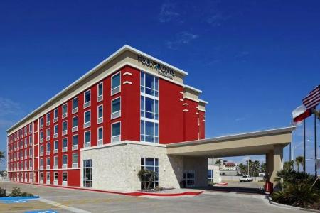 Clarion Pointe Galveston Seawall - 36
